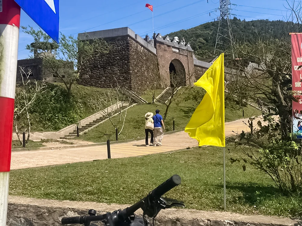 Hai Van Pass Cycling Tour